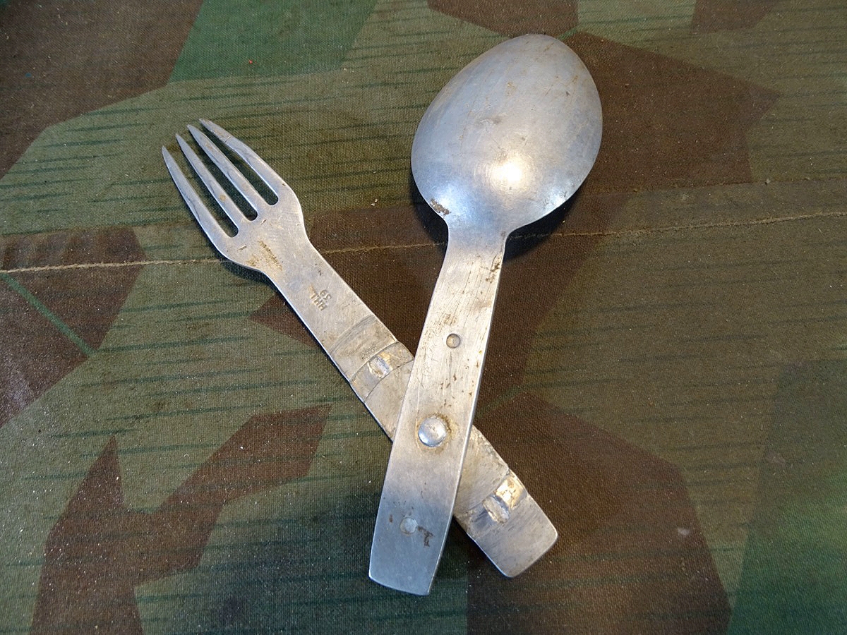 Feld Eßbesteck der Wehrmacht " Göffel " HHL 39 ( Heinrich Haupt Lüdenscheid ) 