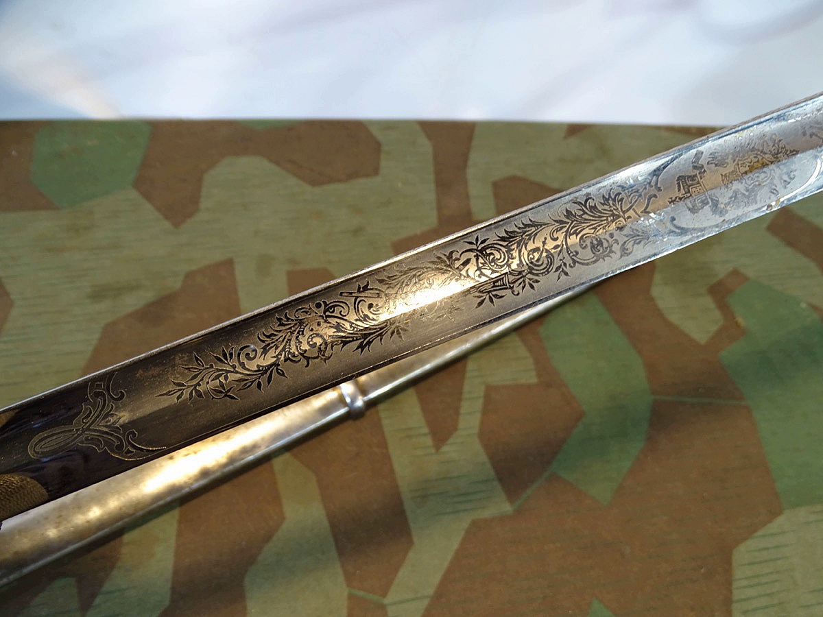 Früher (Ulanen ?) oder Artillerie Säbel, 2 Scheidenringe. Mit Ätzung 1891-94 Früher (Ulanen ?) oder Artillerie Säbel, 2 Scheidenringe. Mit Ätzung 1891-94