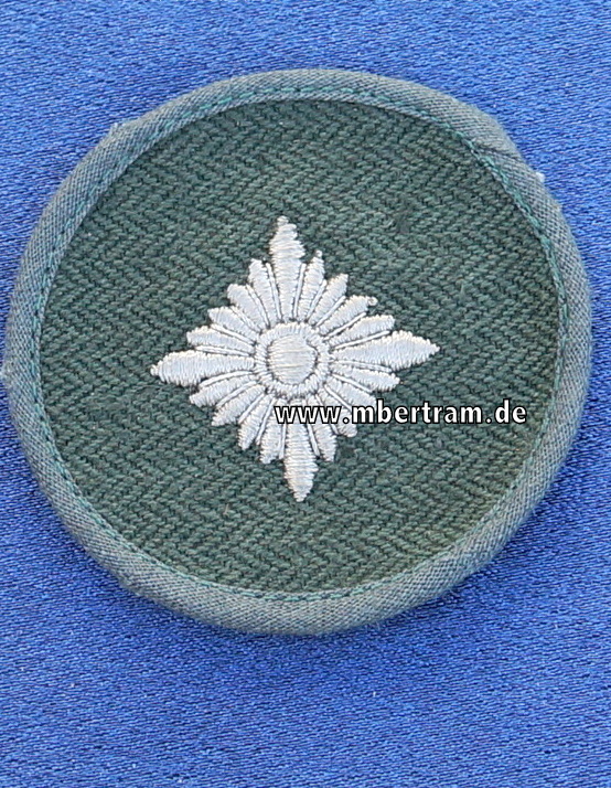 Ein Ärmelabzeichen Wehrmacht Heer Oberschützenstern für die Drillichjacke