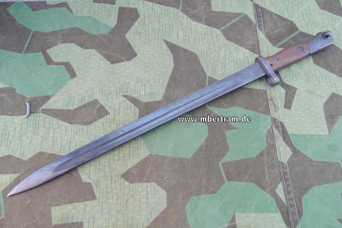 Langes Seitengewehr, uns unbekannt, wohl Variante des  M 98/22, ohne Scheide