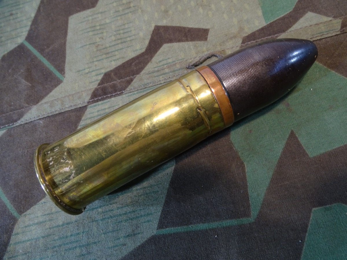 Deutsches Kaiserreich: Patrone mit Messinghülse für 37 mm Revolverkanone, Patr. Fabr. Karlsruhe 1904 