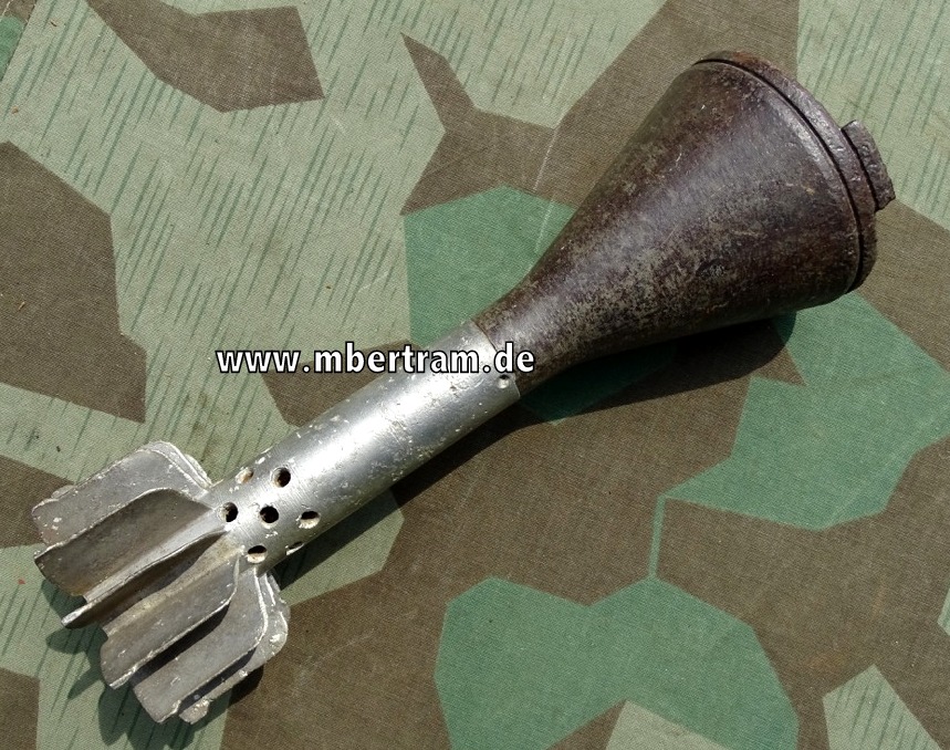 Leitwerk für Britische 120 mm Werfergranate M 34 von 1944