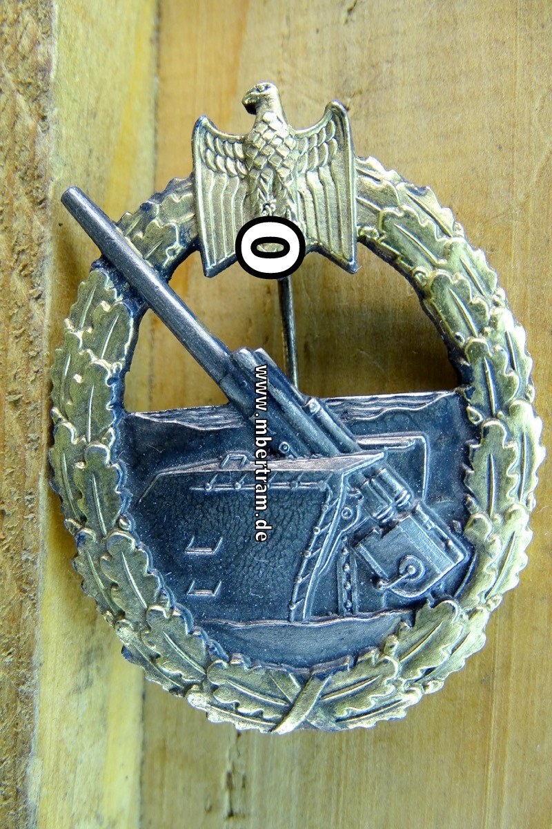 Replik:  Küstenartillerie Kriegsabzeichen der Kriegsmarine, Rudolf Souval