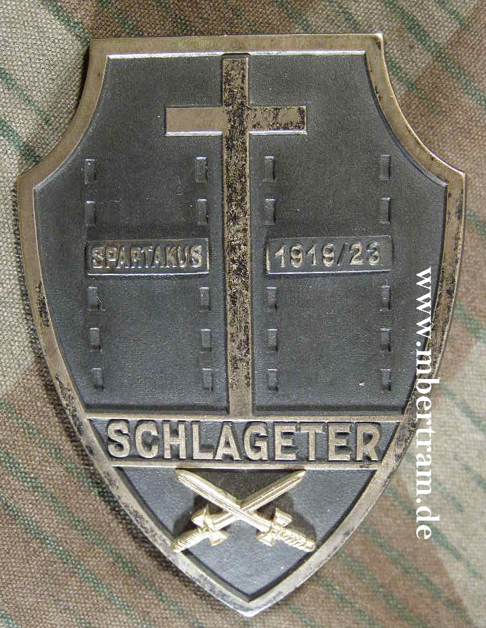 Schlageterschild 3.Form, wappenförmig, Auflage : Spartakus 1919/23