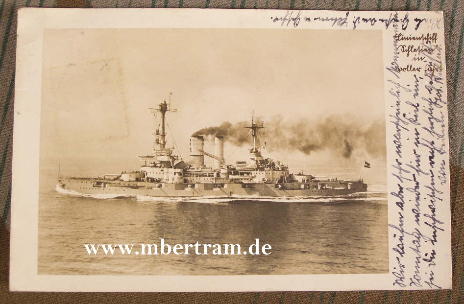 Linienschiff Schlesien in voller Fahrt, Weimarer Fahne 1935