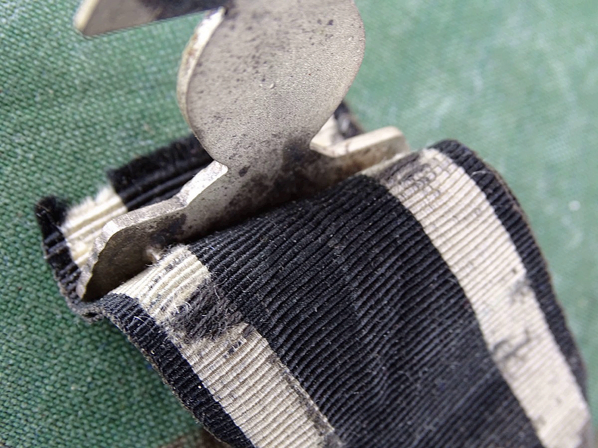 Eisernes Kreuz 2. Klasse 1914, Hst.: SW, mit Wiederholungsspange 1939 , 2 Splinte Eisernes Kreuz 2. Klasse 1914, Hst.: SW, mit Wiederholungsspange 1939 , 2 Splinte