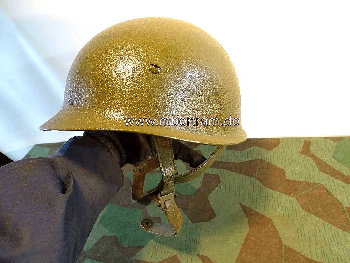 Bundeswehr Stahlhelm für Fallschirmjäger alter Art.