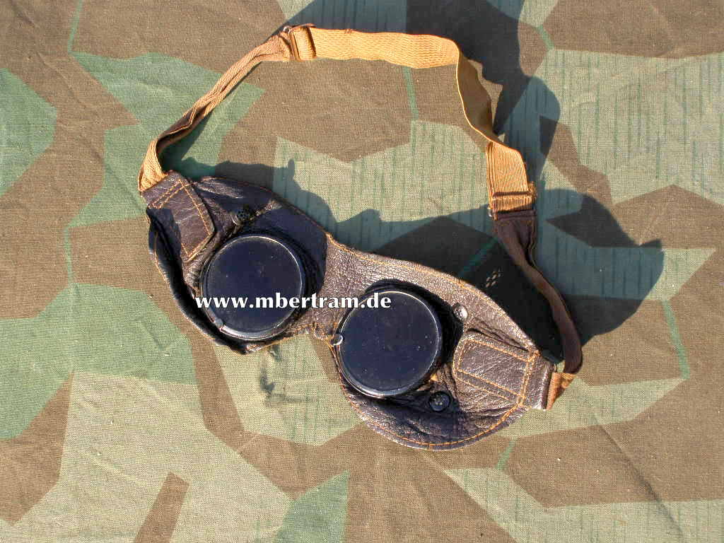 Wehrmacht Staubbrille, / Kradfahrerbrille. Braunes Leder.