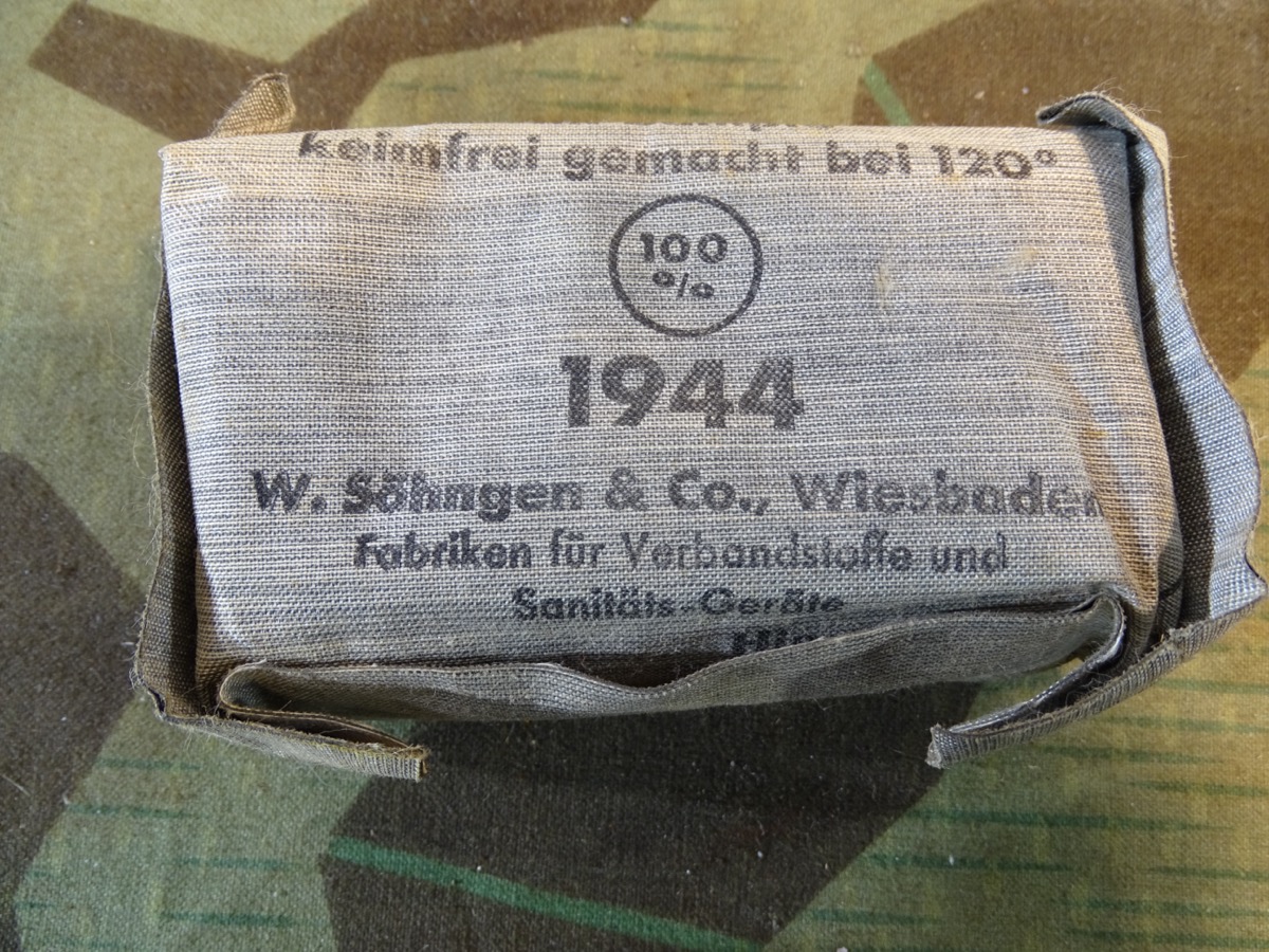 Großes Wehrmachts Verbandpäckchen, 1944, Söhngen & Co Wiesbaden