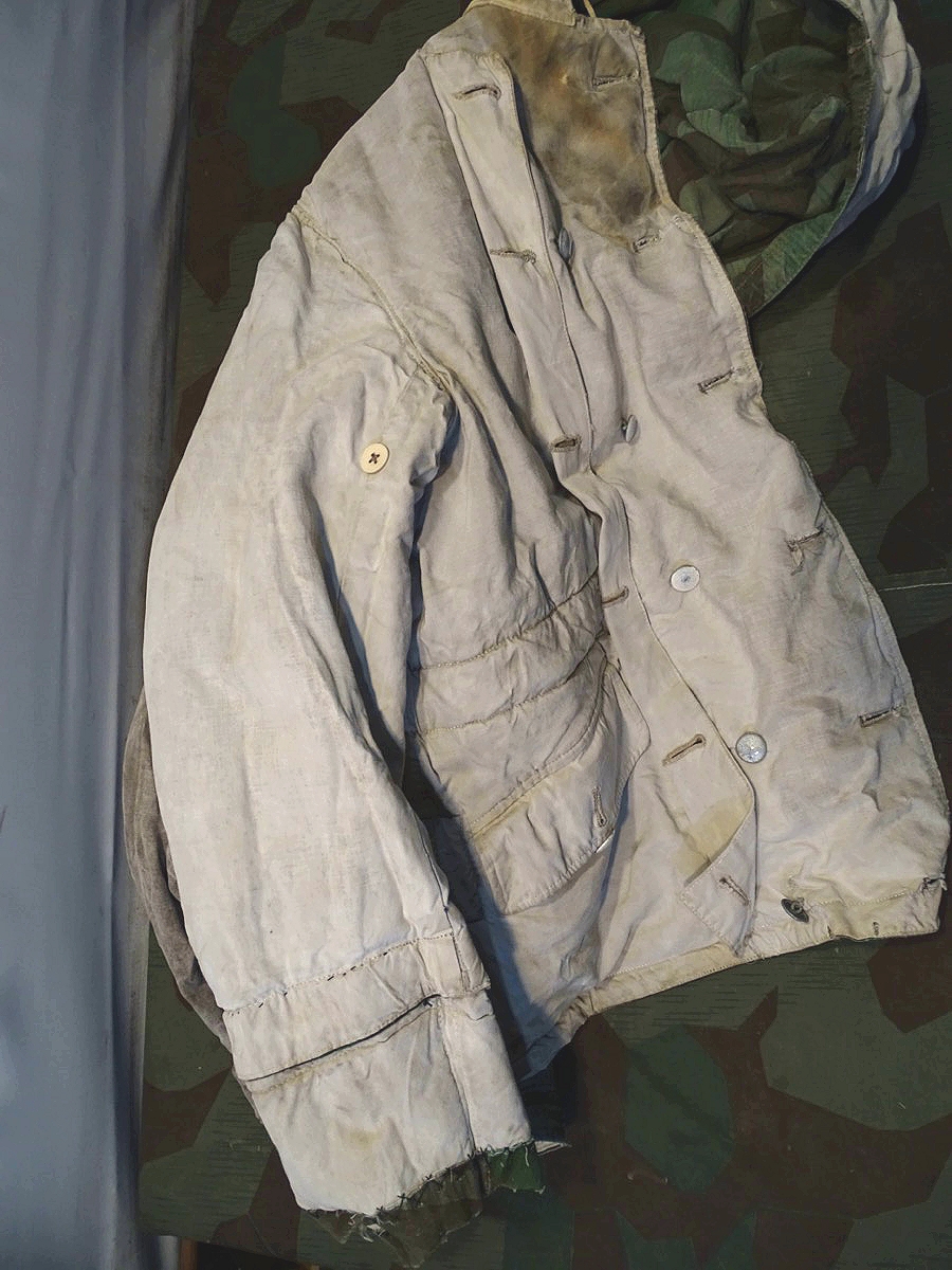 20950-19 Wehrmacht wendbare Wintertarnjacke, Splittertarn auf weiß, getragenes, ungereinigtes Stück