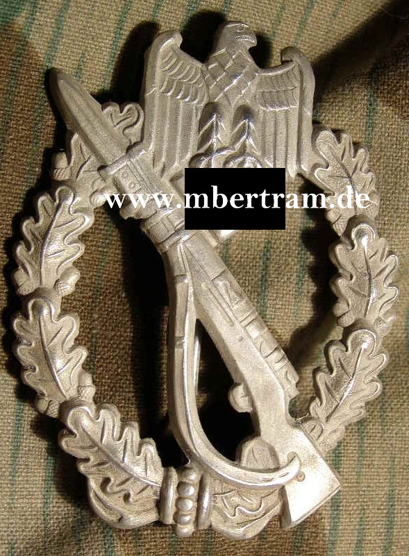 Infanterie Sturmabzeichen in Silber. Hohlprägung.