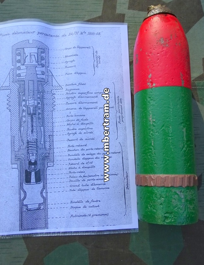 Französisches 75 mm Geschoss mit Kupfer Führungsring und Zünder 1. Weltkrieg