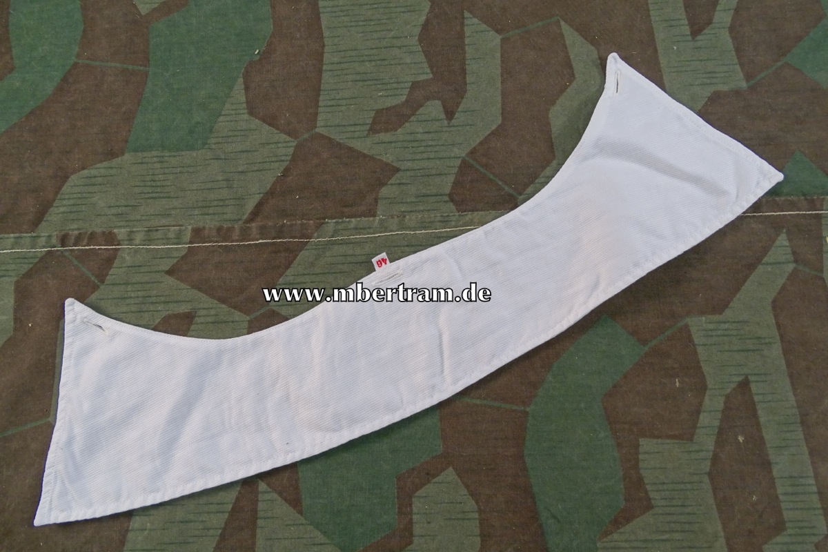 Kragen zu Krankenschwesterntracht, ggf. 40er Jahre. Ca. 41x8,5cm, Gr. 46