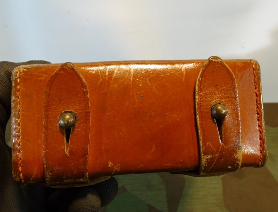 Dienstglas Mod. 08 erster Weltkrieg mit Riemen und sehr schönem Köcher Dienstglas Mod. 08 erster Weltkrieg mit Riemen und sehr schönem Köcher