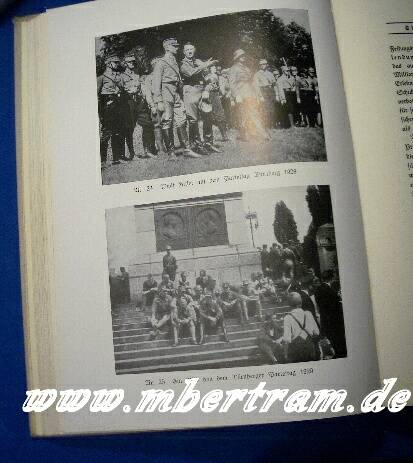 Haake, H. , Das Ehrenbuch des Führers 1933 , 341 S.