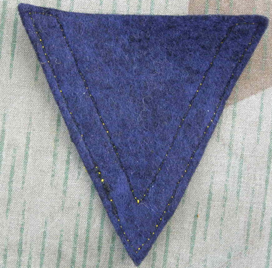 Ärmelwinkel Kriegsmarine Gefreiter. Blaue Stoffunterlage