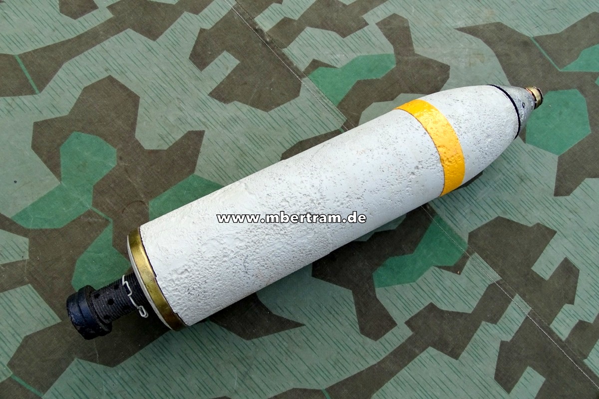 US oder Britischer 4.2 Inch Werfer Granate mit Zünder und Zündschraube
