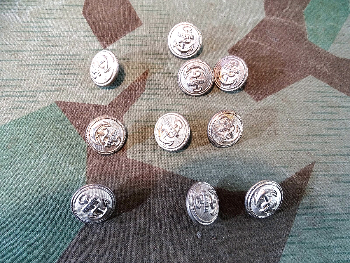10 x  silberne 24 mm Ankerknöpfe für Beamte der Reichsmarine / Kriegsmarine , alle gleich, 24 mm