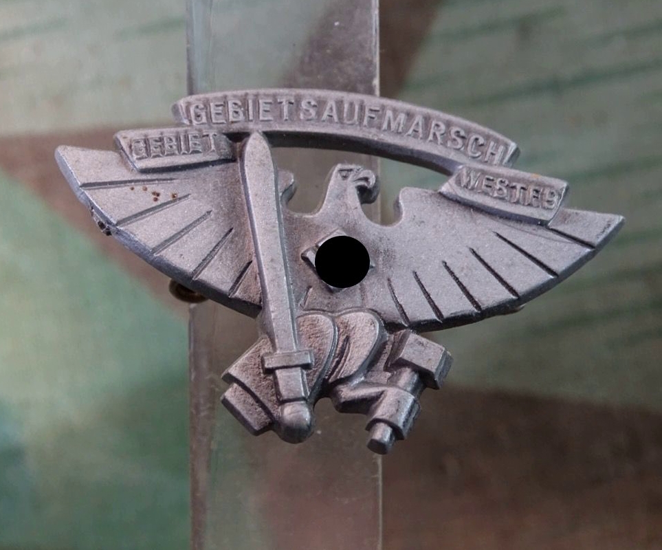 Treffabzeichen: HJ Gebietsaufmarsch Gebiet Westfalen 9, Kunststoffabzeichen, Sieper & Söhne Lüdenscheid