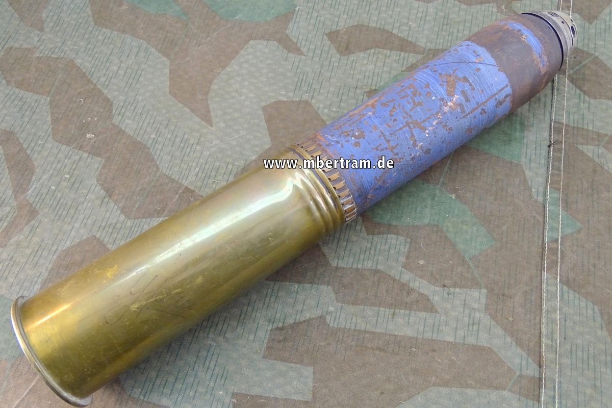 Deutsche 77 mm Deko Spreng Granate mit Messing Hülse und Zünder 1916