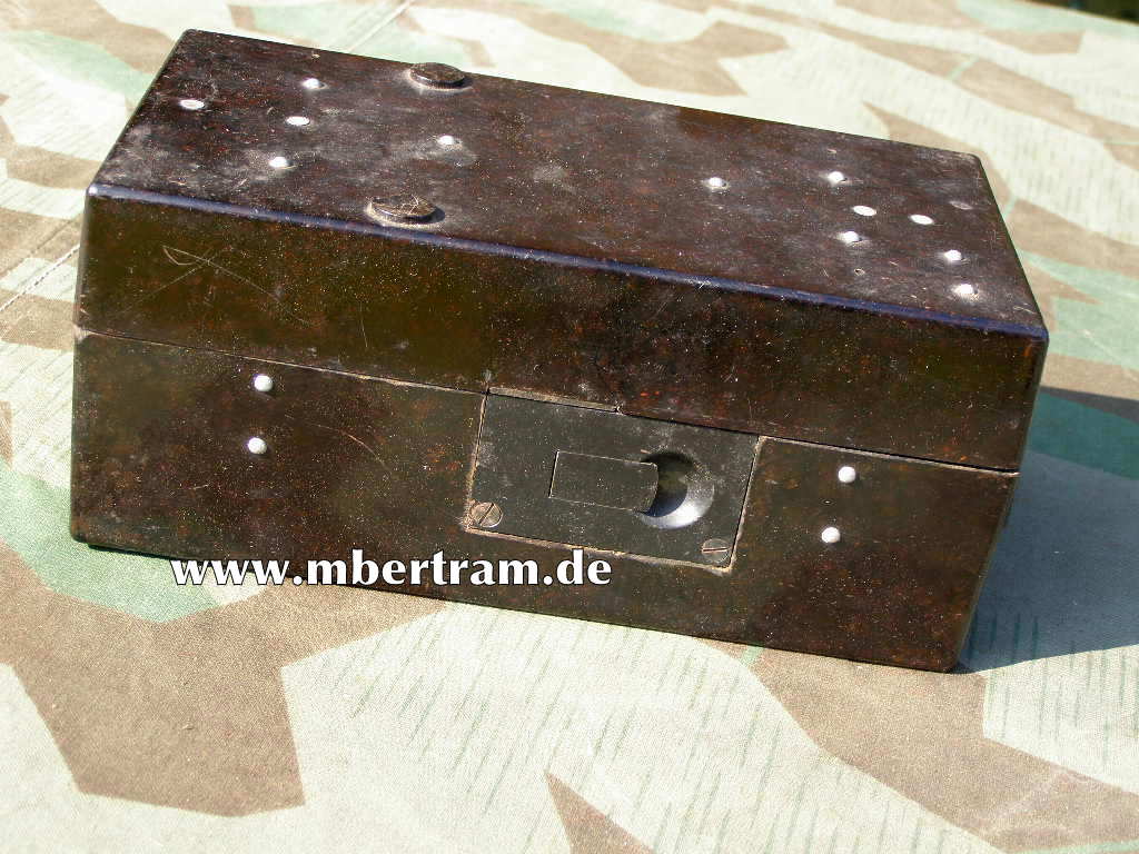 Bakelit Zubehöhrkasten Einheitslaterne Wehrmacht, " efv "