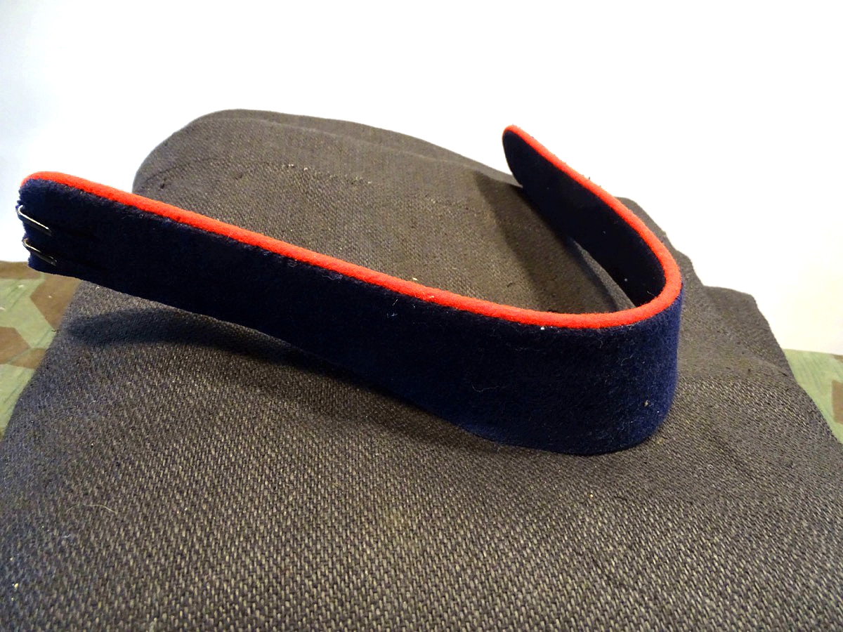 Erster Weltkrieg, blauer  Uniformkragen Preussen mit roter Paspel