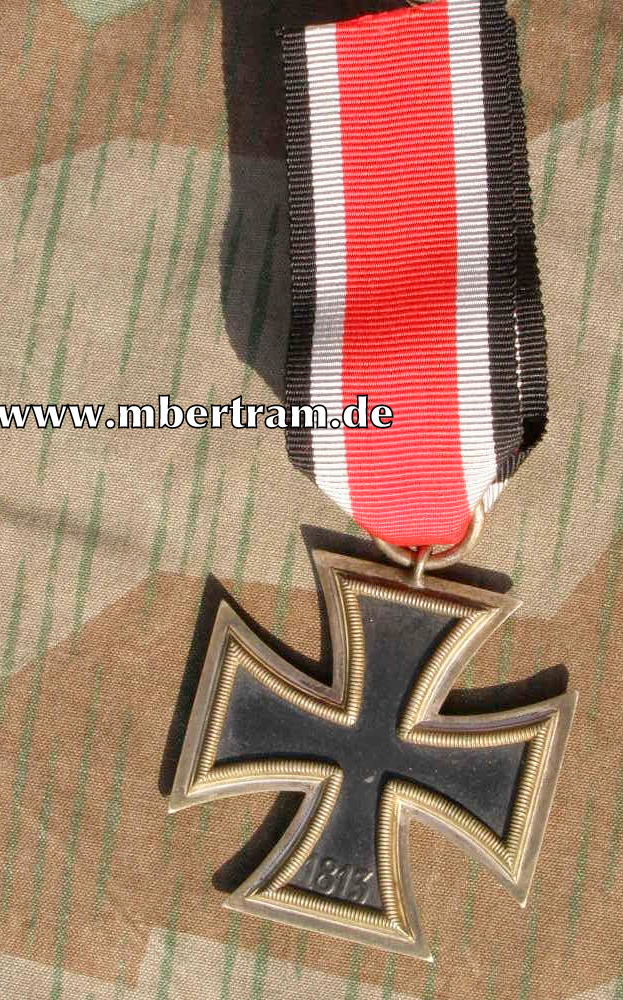 Eisernes Kreuz 1939 2. Klasse am Bandabschnitt. o Hst.