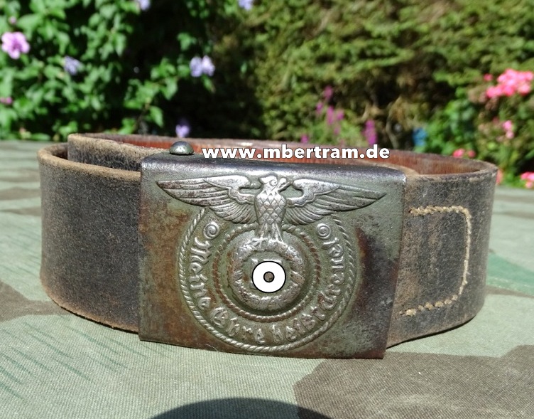 Seltenes SS Koppelschloß mit Riemen, magnetisch, geprägt, grün lackiert, RODO