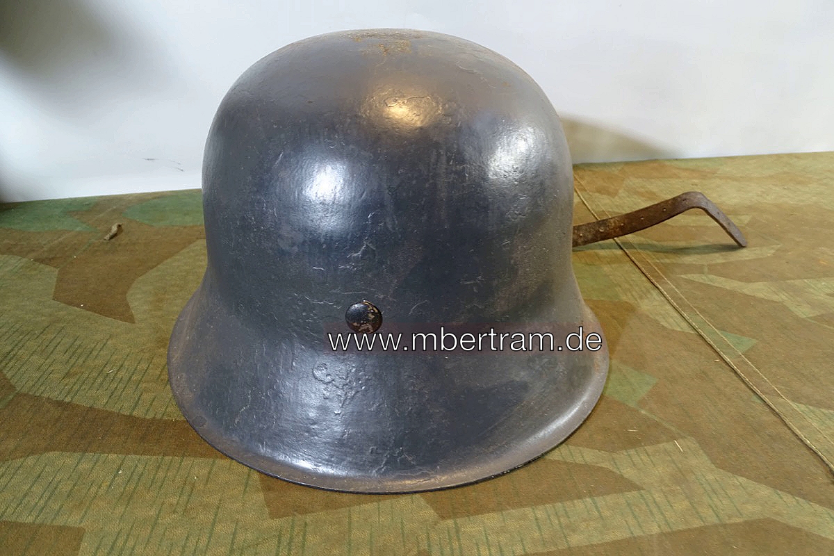 Kriegsmarine Stahlhhelm M 40, original Innenleben u. Riemen. Farbe u.Wappen neu