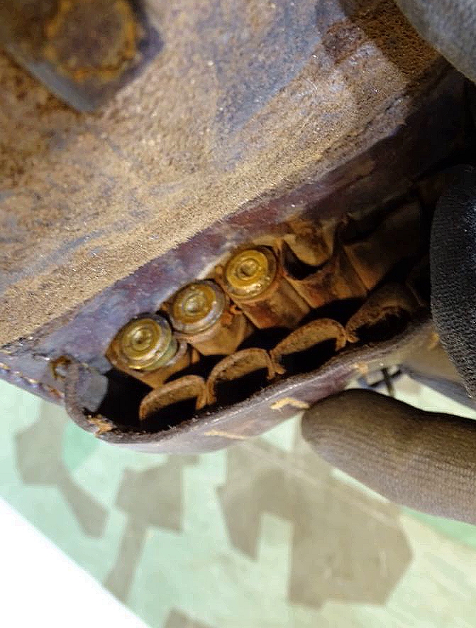 Tasche für Reichsrevolver M 83 mit 3 Hülsen, Fa. Billep Spandau, A.R. 39