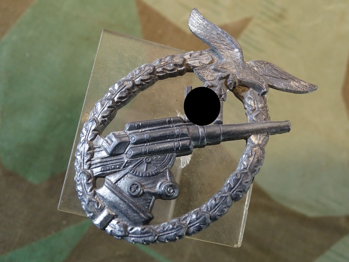 Flakkampfabzeichen der Luftwaffe, Fa. Wiedmann, Feinzink, versilbert