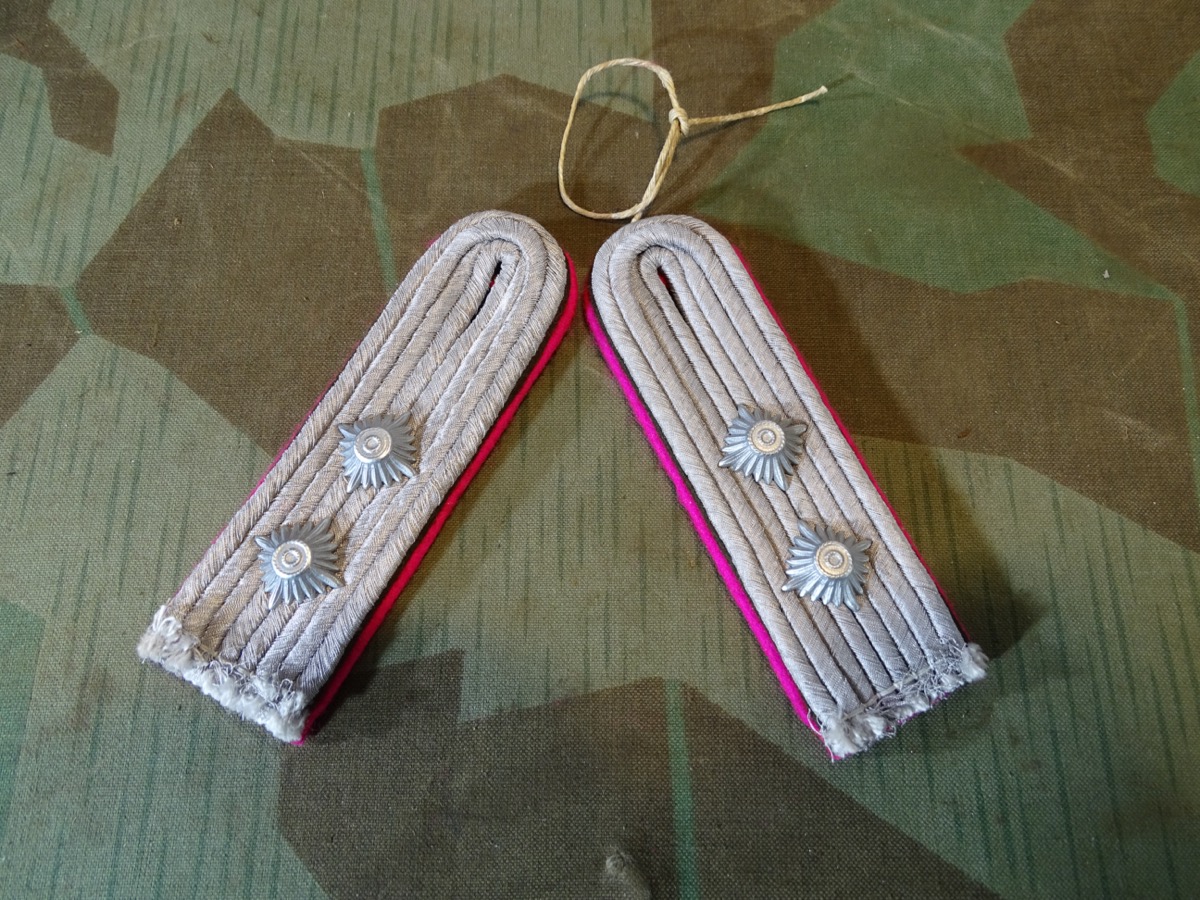 Paar unbenutzte Schulterklappen Feuerschutzpolizei Bezirkshauptmann ab 1940