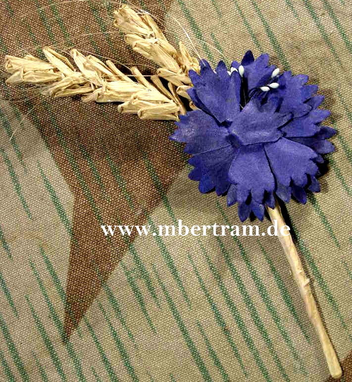 WHW 1935 "Erntedankfest, Papierblume an Kornähre"
