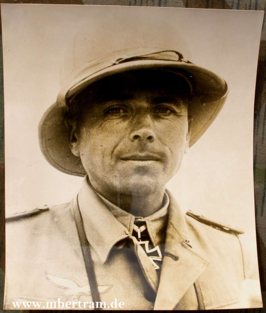 Portraitfoto Ritterkr. Träger Luftwaffe. Major Heymer