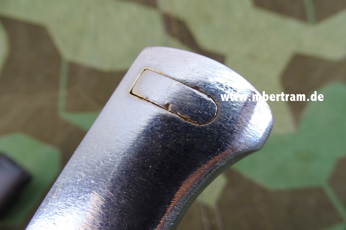 Verchromtes Extra Bajonett SG 84/98, cof 43, Horn Griffschalen, Repro Scheide