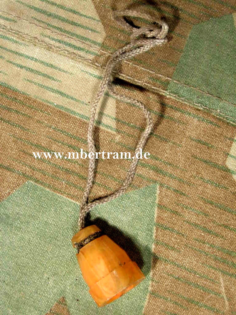 Schraubdeckel Gas-Hautentgiftungssalbe 41 oranges Bakelit