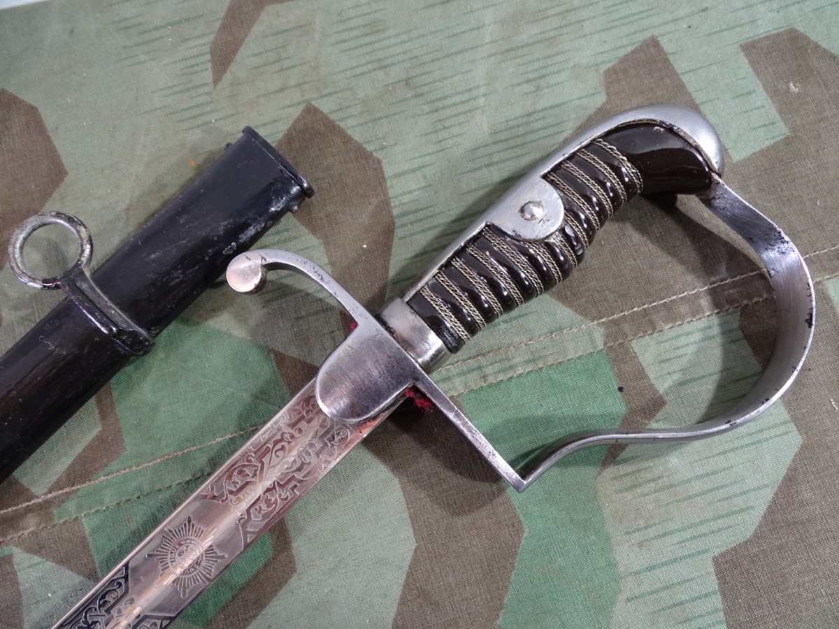 Garde Artillerie Säbel von WKC mit sehr schöner Ätzung " Reiter Abt. 4 Garde Artillerie Feld Art. Rgt." Garde Artillerie Säbel von WKC mit sehr schöner Ätzung " Reiter Abt. 4 Garde Artillerie Feld Art. Rgt."