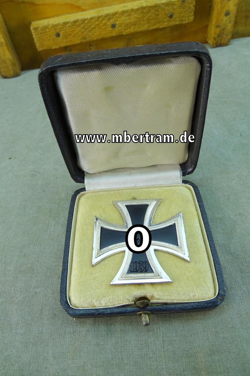 Eisernes Kreuz 1. Klasse 1939, unmagnetisch, Hst.: 100, ohne Marke, mit Etui