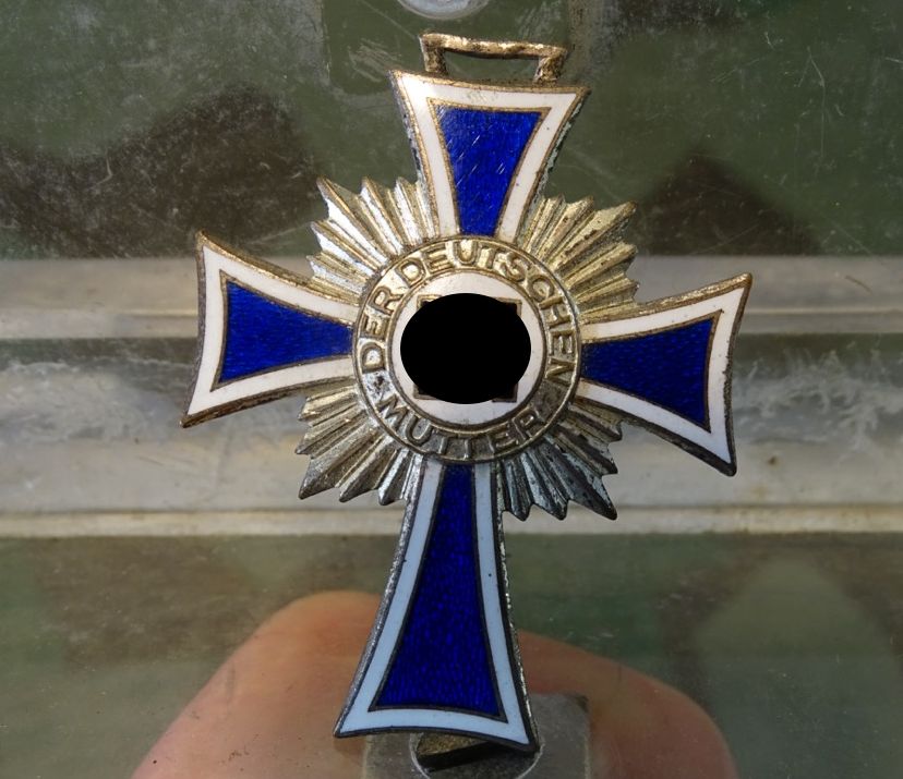 Mutterkreuz / Ehrenkreuz der Deutschen Mutter in Silber. Mutterkreuz II. Stufe. 
