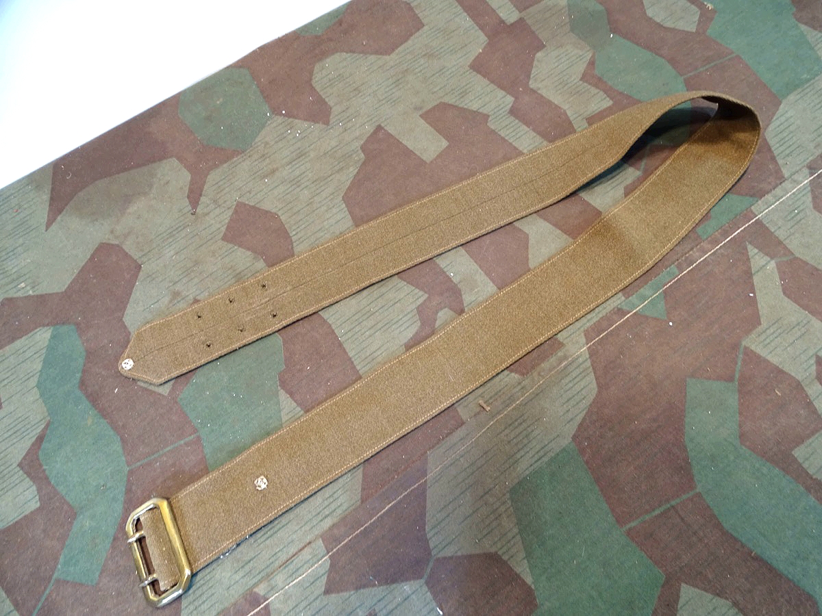 UK RAF OFFICER KHAKI DRILL SERVICE DRESS TUNIC belt 2.ww. Ohne Datum, 100 cm. 