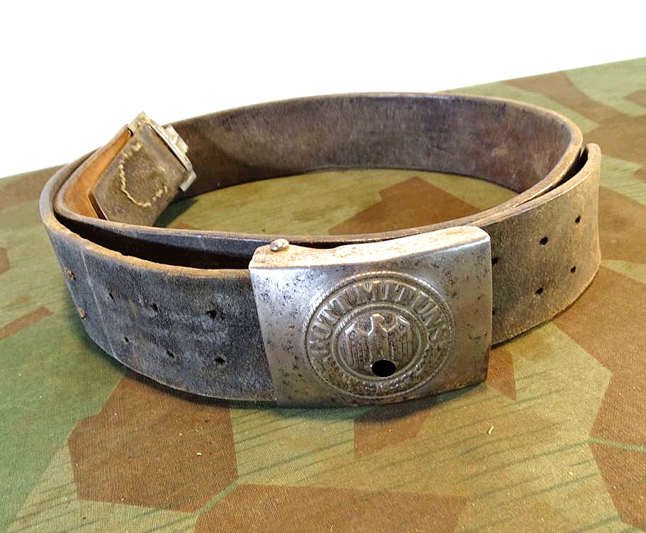 Wehrmacht Heer, Koppelschloss Eisen, durchgeprägt mit spätem Riemen 