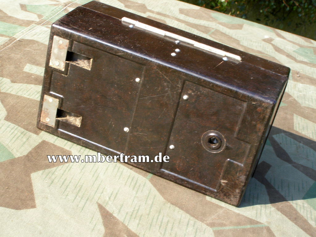 13487-5 Bakelit Zubehöhrkasten Einheitslaterne Wehrmacht, " efv "