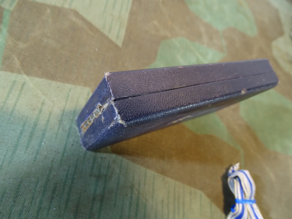 Ehrenkreuz der deutschen Mutter 1 Stufe in Gold, m. Etui, langes Band,  Hst.: Deumer