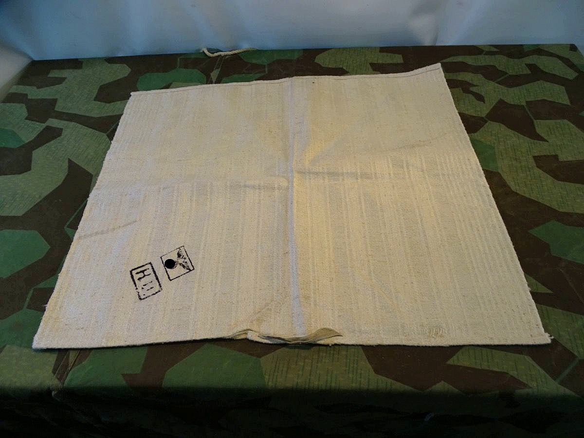 Rohweißes Leinenhandtuch, Wehrmacht, unbenutzt mit " Reichsadler H.U." , ca. 53 x47,5 cm