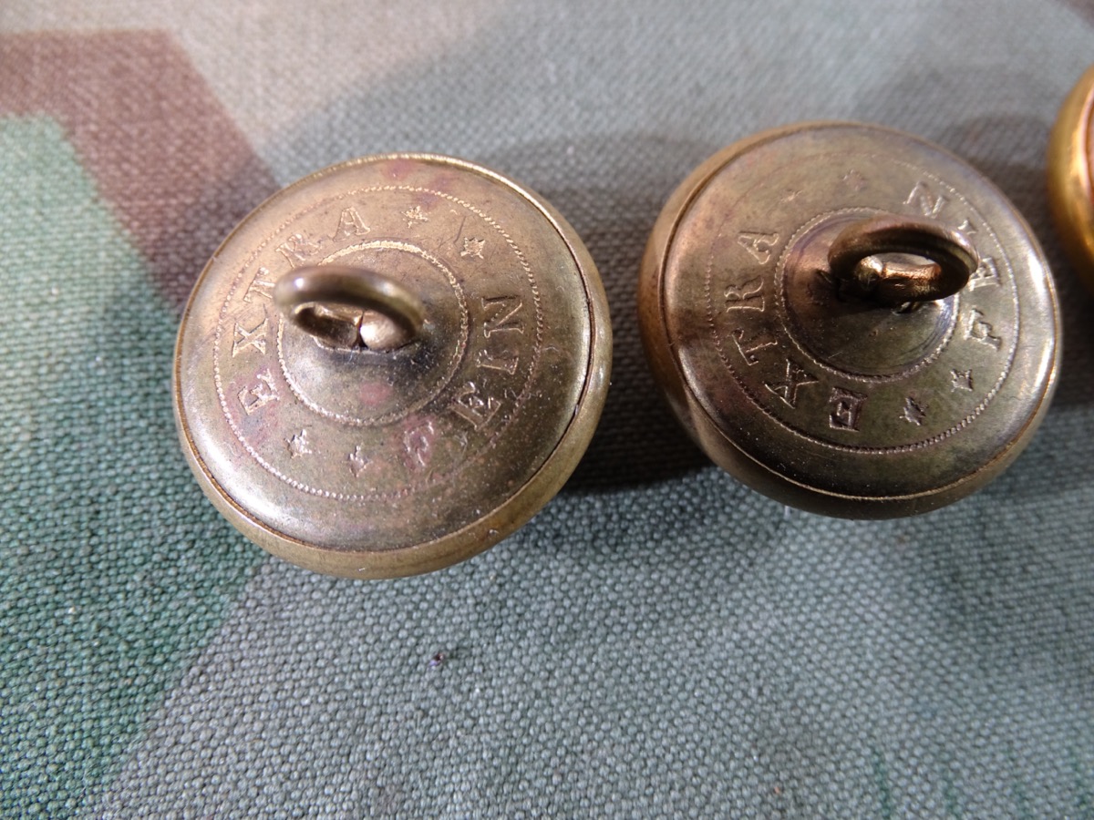 16 feuervergoldete 25 mm Kriegsmarine Ankerknöpfe, gleiche Optik aber gemischte Hersteller