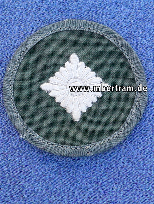 Ein Ärmelabzeichen Wehrmacht Heer Oberschützenstern für die Drillichjacke