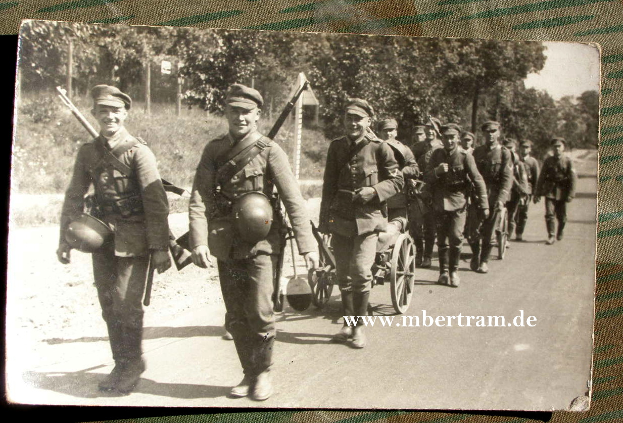 10453-10 9 x GeländeÜbung, Reichswehr, 4. ( Mg) Kp. Inf. Rgt. 15