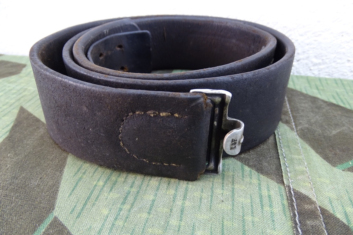 Wehrmacht Koppelriemen Mannschaften, "L&F" schwarzes Leder, Länge ca. 94 cm, 1941