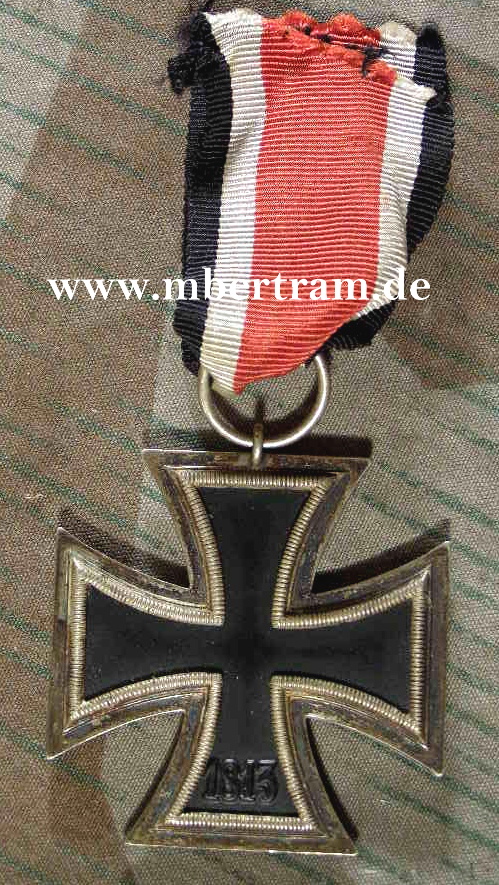 EISERNES KREUZ 1939 2. KLASSE AM BAND ohne Hst.