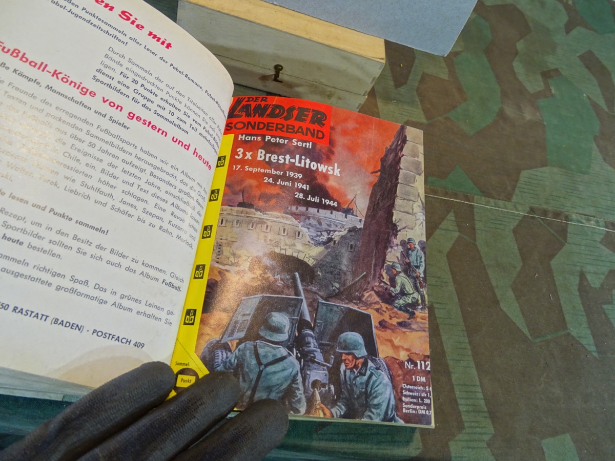 Gebundenes Buch mit Landser Sonderbänden und Ritterkreuzträger Bänden Gebundenes Buch mit Landser Sonderbänden und Ritterkreuzträger Bänden